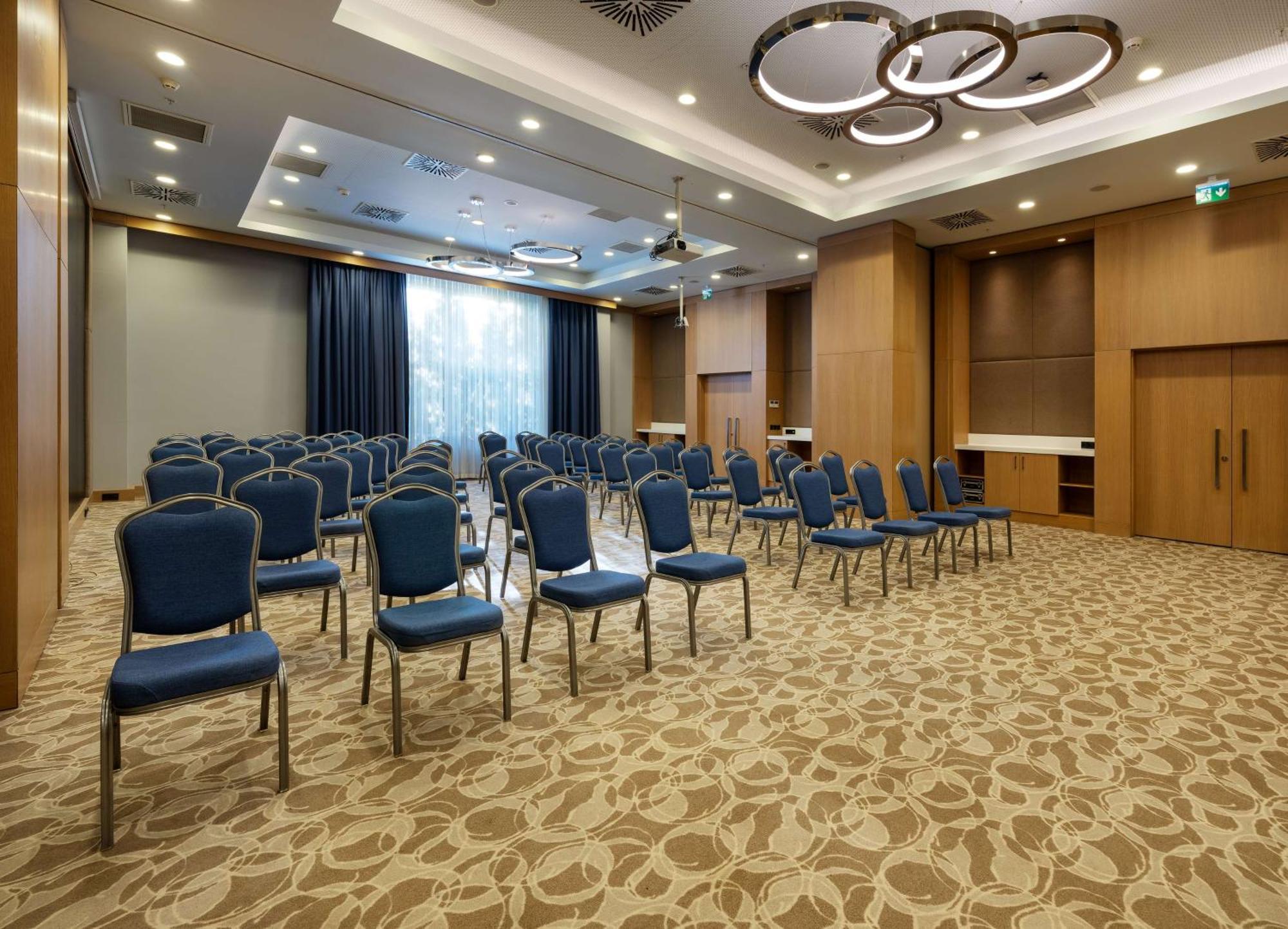 Park Inn by Radisson Samsun Bagian luar foto