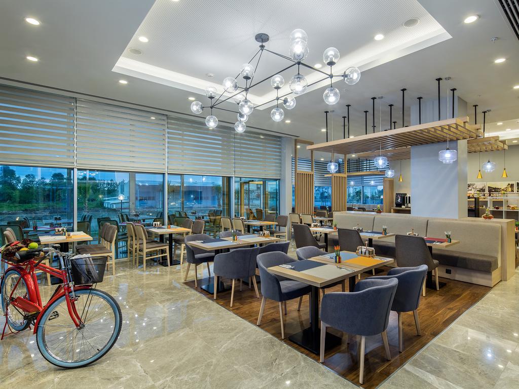 Park Inn by Radisson Samsun Bagian luar foto